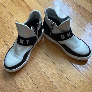 DKNY silver wedge pull on sneakers